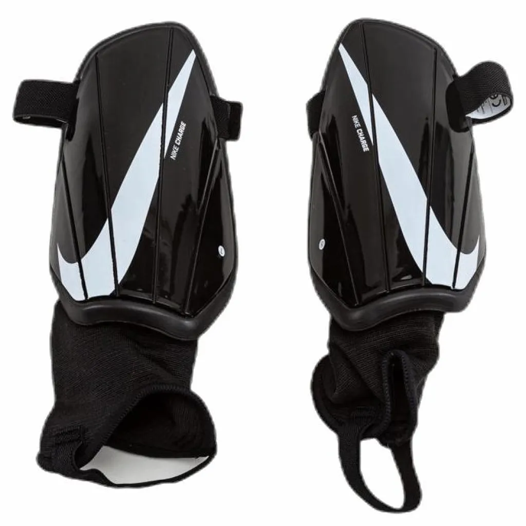 Nike Charge Soccer Shin Guards BLACK/BLACK/WHITE* Fotboll|Hjälmar Och Skydd