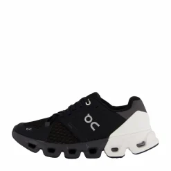 On Cloudflyer 4 Black/white* Löpning|Löparskor