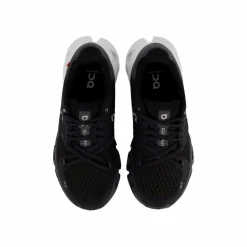 On Cloudflyer 4 Black/white* Löpning|Löparskor