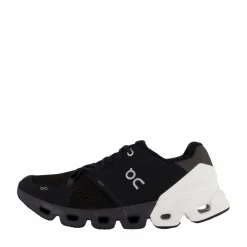 On Cloudflyer 4 Black/white* Löpning|Löparskor