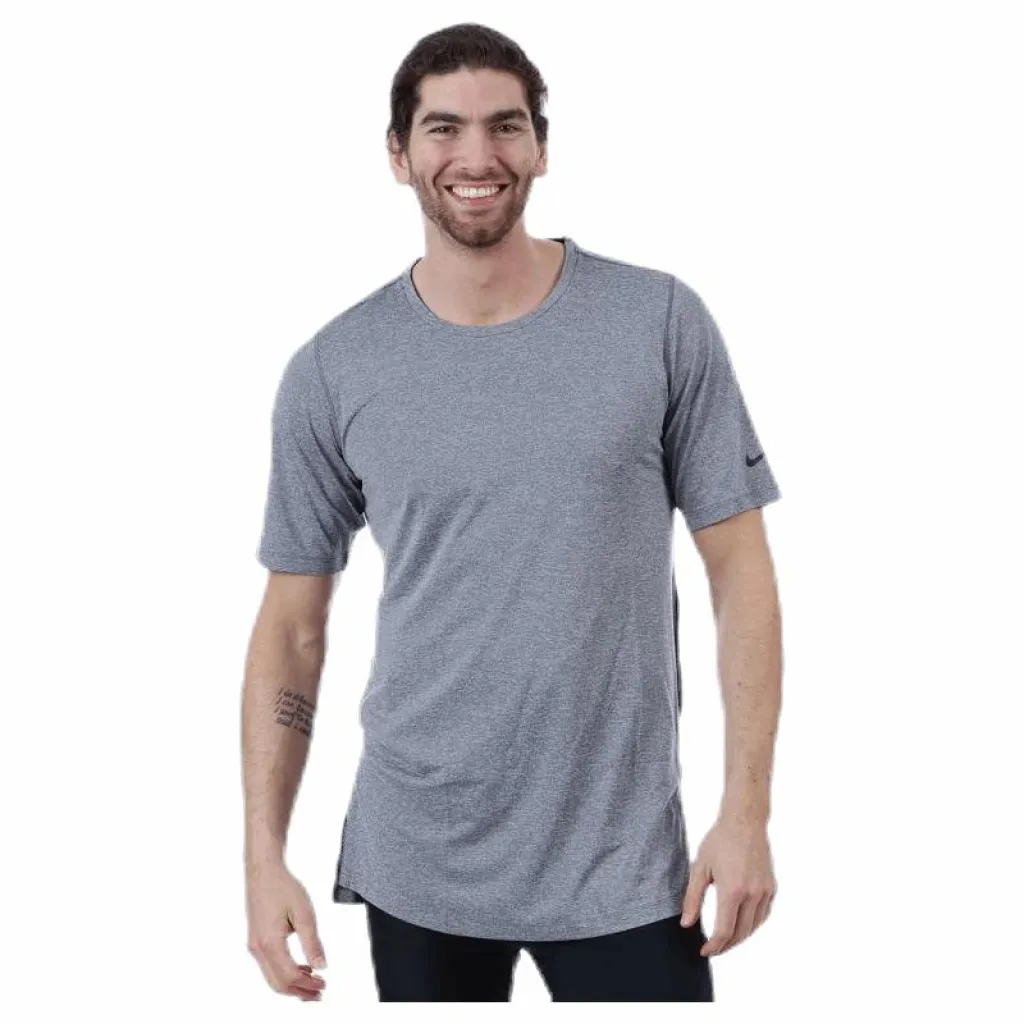 Nike Top SS Fitted Utility Grey* T-Shirts|Träning