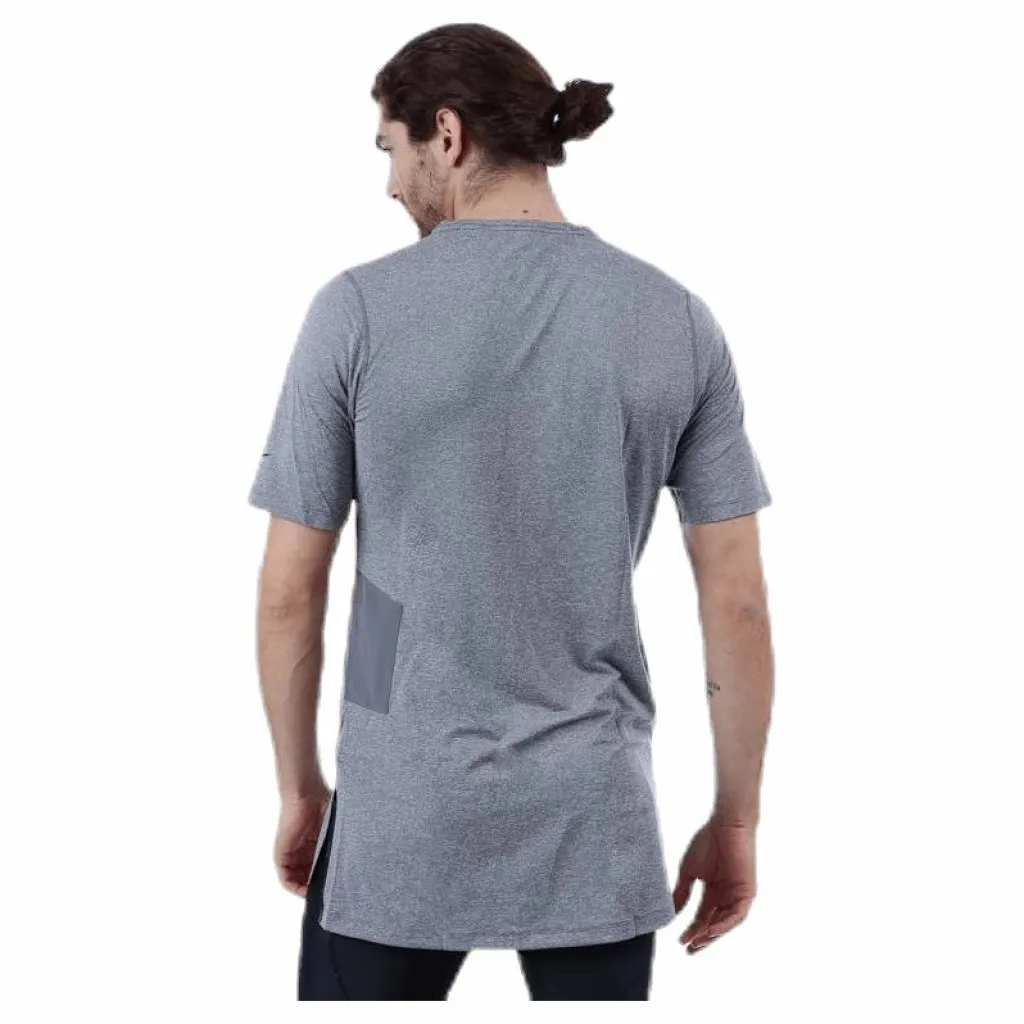 Nike Top SS Fitted Utility Grey* T-Shirts|Träning