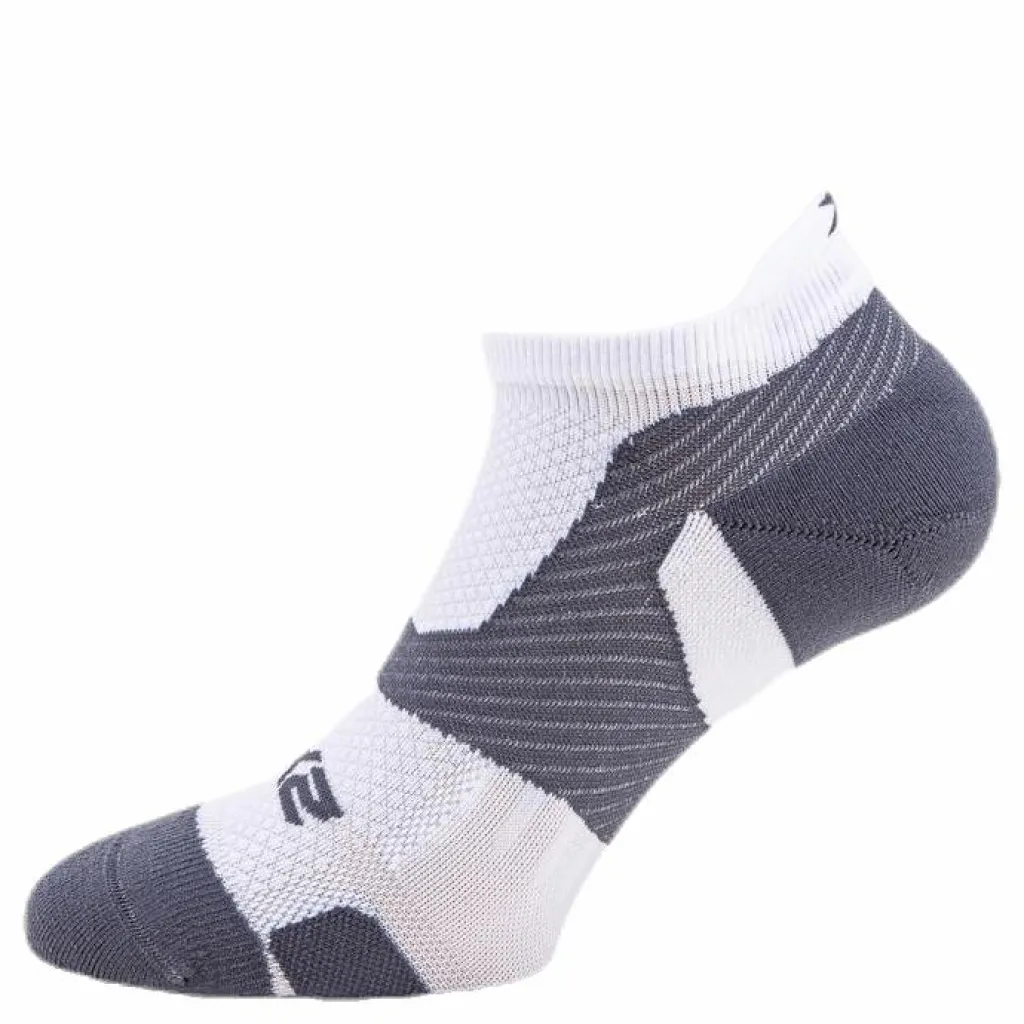 2XU Vectr LightCushion NoShow Sock White/Grey* Strumpor|Strumpor